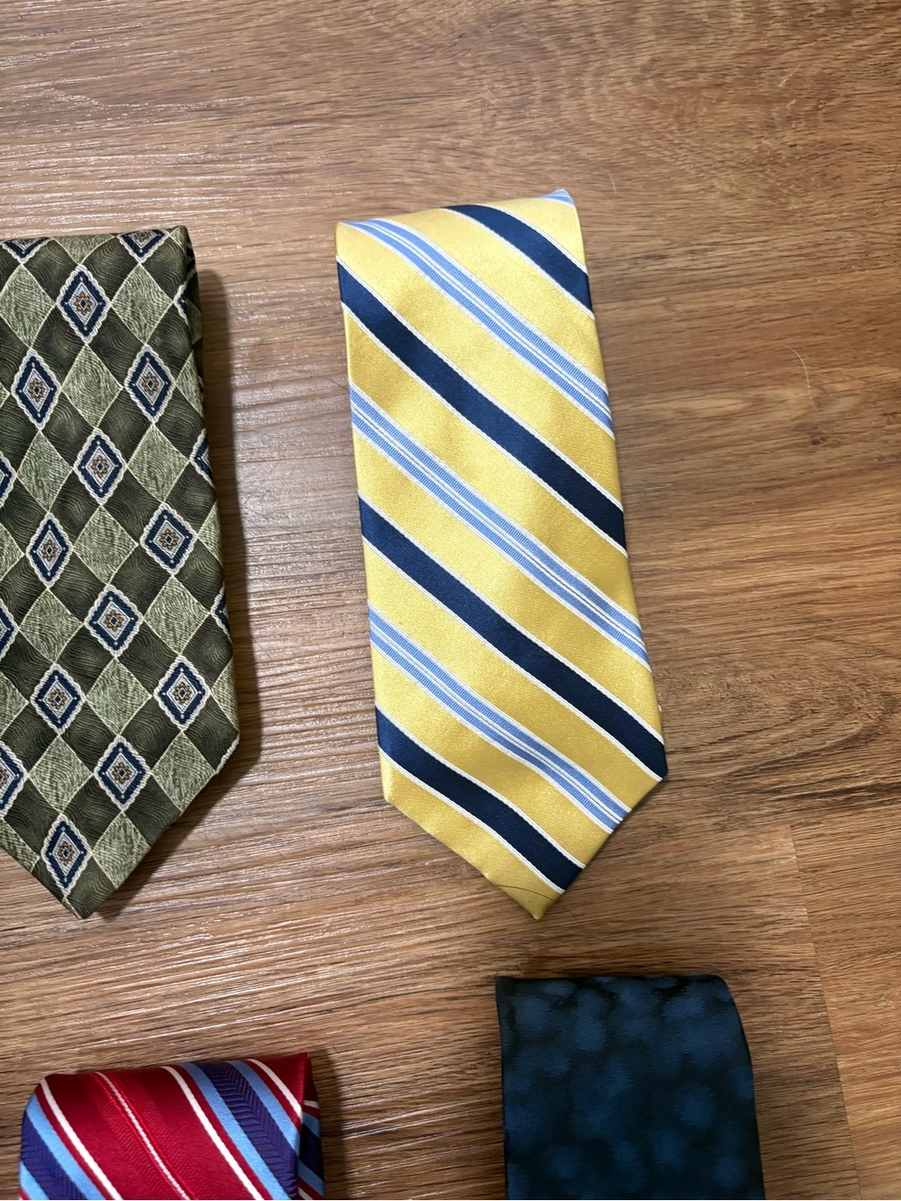 Men’s Necktie Lot of 9 Mixed Patterns Striped Geometric Business Dress Ties - Picture 5 of 11